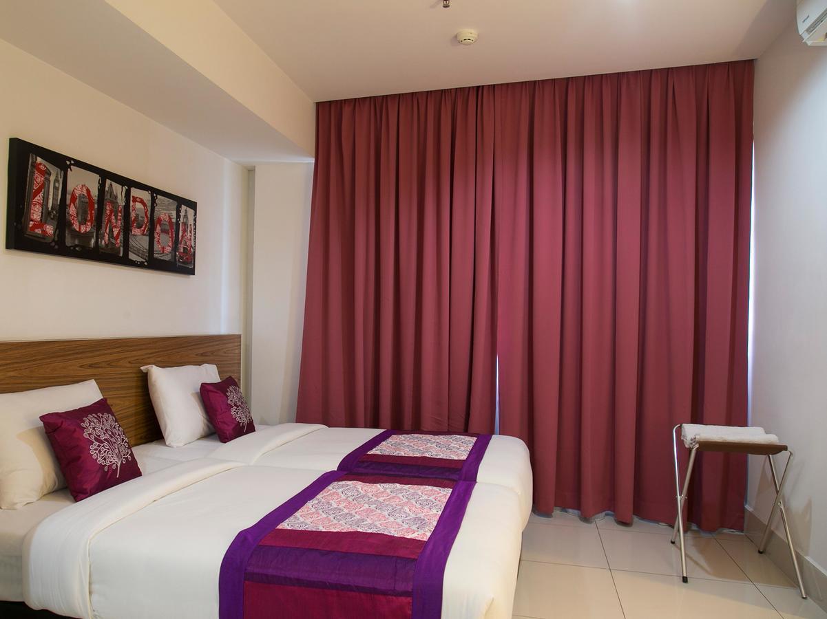 Oyo 180 V Hotel กัวลาลัมเปอร์ ภายนอก รูปภาพ