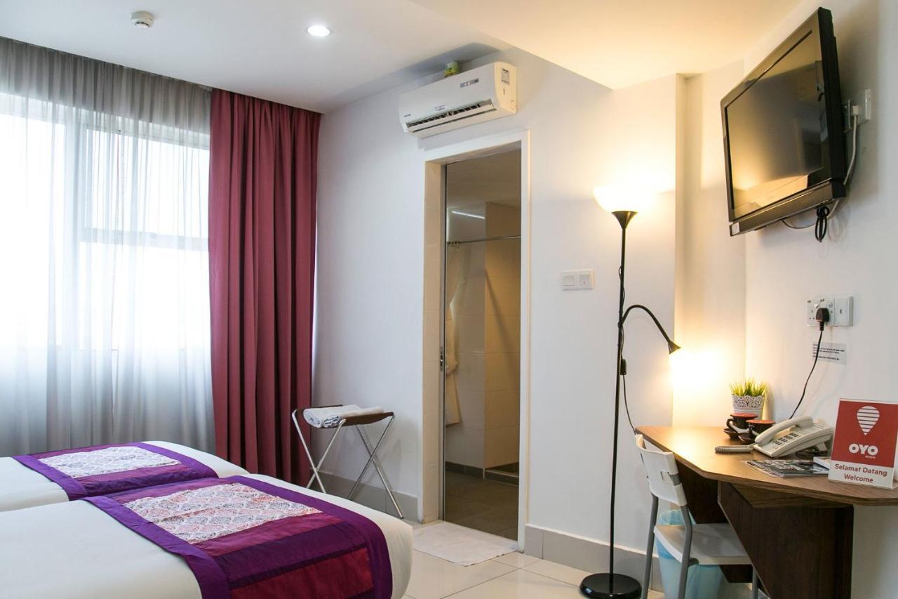 Oyo 180 V Hotel กัวลาลัมเปอร์ ภายนอก รูปภาพ